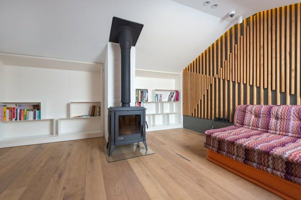 Quels matériaux choisir pour un revêtement mural écologique et durable dans une cuisine?